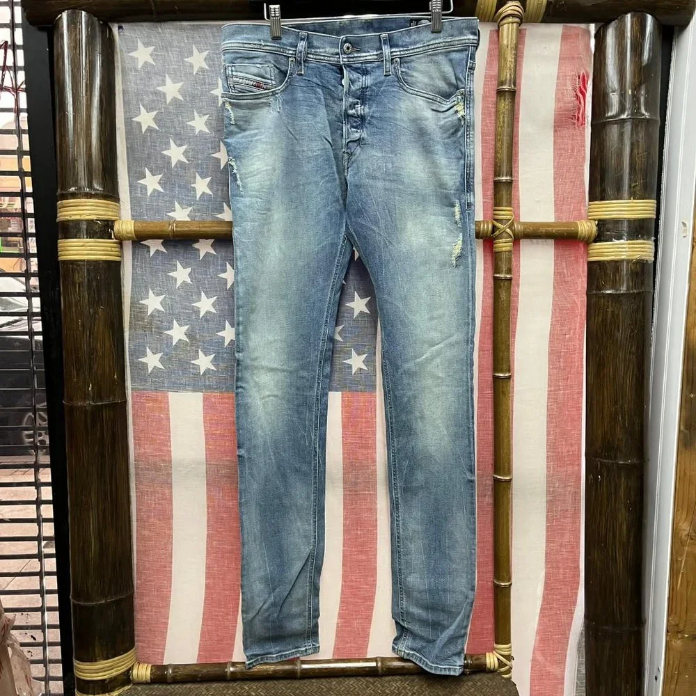 NWT Diesel Tepphar Jeans Mens 31x34 Slim Carrot MSRP $348 Runs 32.4”
